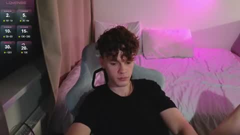 Thomas -  online show from July 24, 9:00 pm