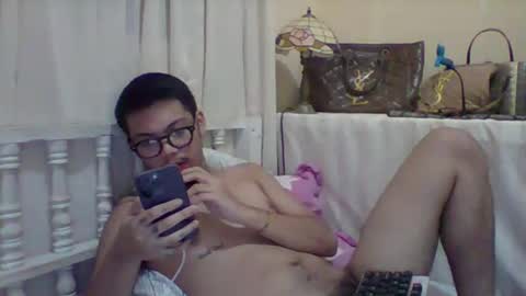 cyrenzortegal online show from April 10, 6:15 pm