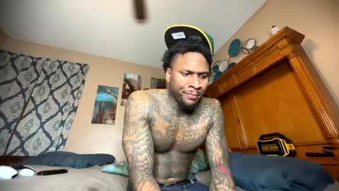 sexy tatted king bbc online show from November 5, 3:41 am