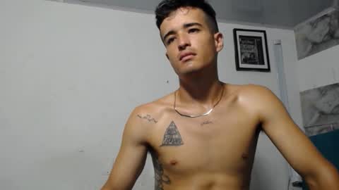 daniel_velez26 online show from November 26, 6:33 pm