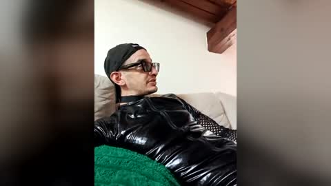 danielebb_2026 online show from July 26, 10:23 am