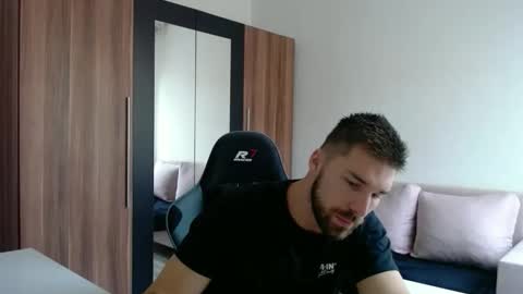 darius_94 online show from May 25, 9:59 am
