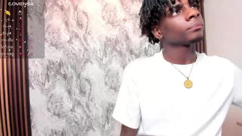 dark_fantasy9 online show from April 20, 2:47 am
