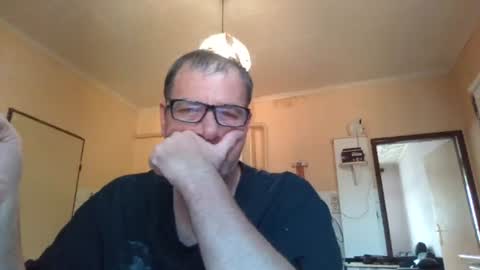 dauer1982 online show from July 15, 5:08 pm