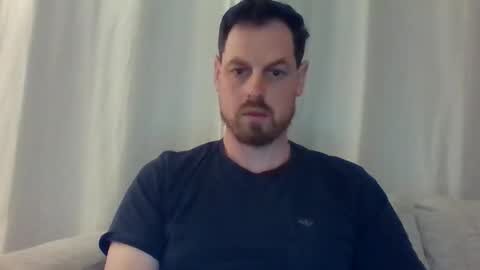 ddraig online show from April 10, 11:45 pm