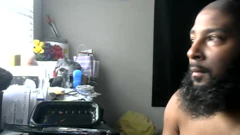 delta7012 online show from July 7, 11:41 pm
