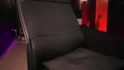 DemonKush online show from April 7, 8:03 am