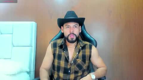 DerryBigger CM online show from October 16, 6:05 pm