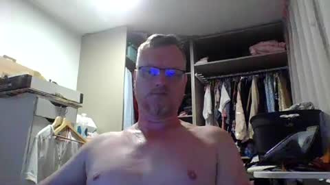 dirkkie1975 online show from June 26, 6:27 am