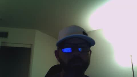 dirtrider15 online show from February 1, 2:21 am