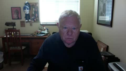 dirtrider195080438 online show from April 13, 6:08 pm