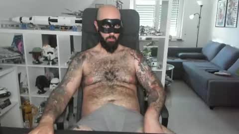 Robert online show from August 3, 3:51 pm