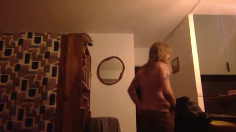 dirtyenrique online show from February 10, 7:17 pm