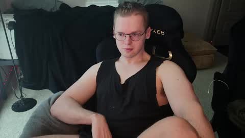 doloresman online show from April 17, 9:39 pm