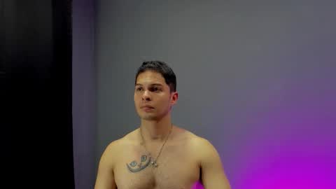 Domimick Crawford online show from October 1, 3:54 am