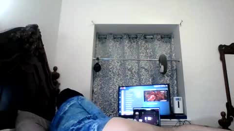 luis online show from June 2, 2:56 am