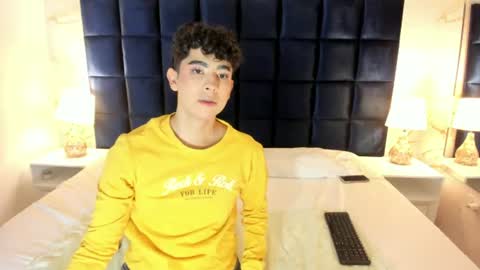 DOMINIC  online show from June 18, 8:14 pm