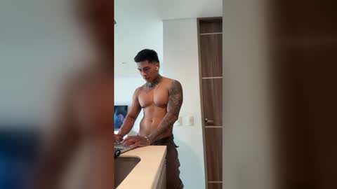 Only fans Ronnie col---InstaRonniecolleman  online show from March 23, 3:51 pm