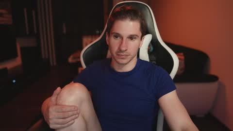 Dorian Reyes online show from June 1, 11:38 pm