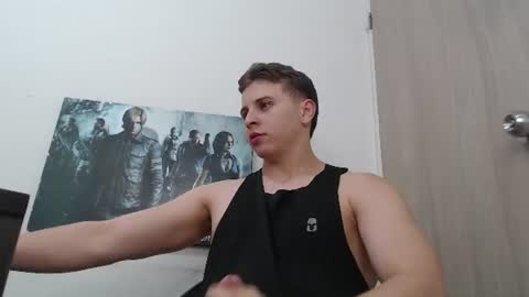 draco_boy2000 online show from July 14, 10:38 pm