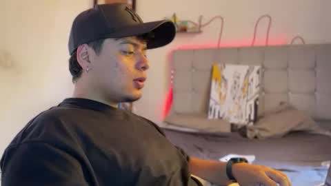 drakeeee online show from April 11, 2:42 pm