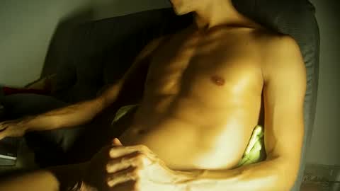 DrewLin online show from February 7, 11:45 pm