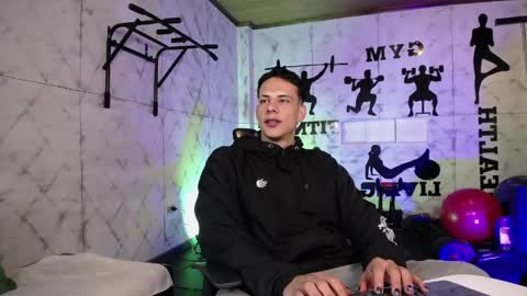 Dustin Sonne online show from June 2, 3:40 am