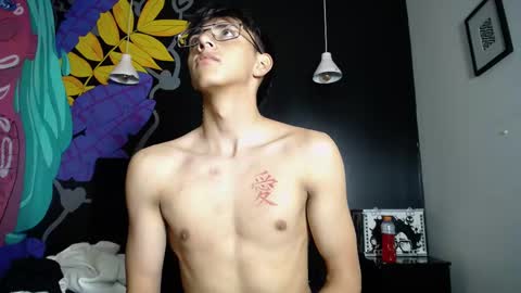 DustynFox online show from December 22, 2:49 pm