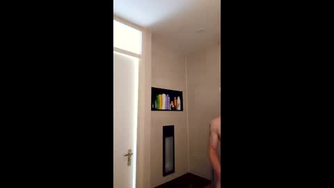 dutchnicolasmaria online show from May 11, 7:21 am