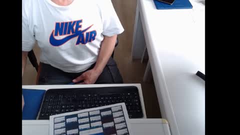 dutchpornking2 online show from July 7, 6:47 am