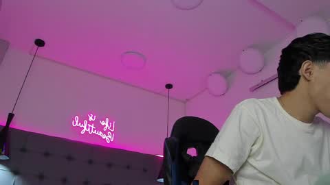 dyla_n18_ online show from April 4, 2:25 pm