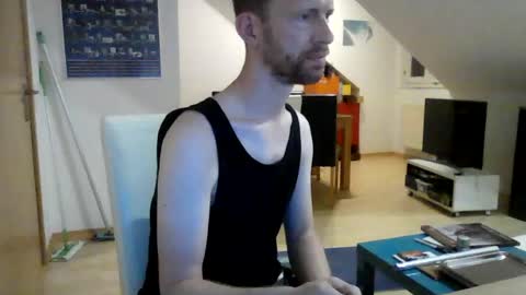 edgho online show from August 8, 1:12 am