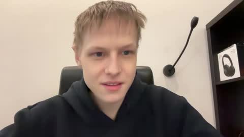 eileencrowday online show from April 12, 11:11 am