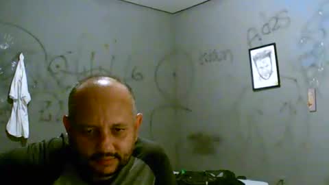 eliasseth online show from April 5, 7:16 am