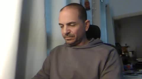 Ariel online show from March 6, 5:26 am