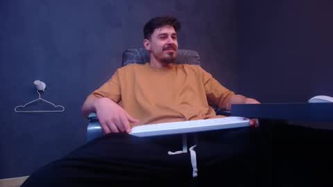 EnzoRace online show from February 14, 8:20 am