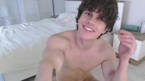 Eric Crush online show from April 14, 4:12 am