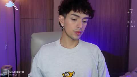   online show from March 22, 12:10 pm