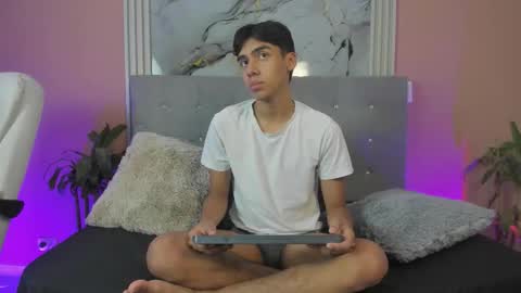 Eros Lux1 online show from March 5, 12:23 pm