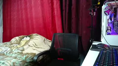 Esteban online show from March 12, 5:13 am