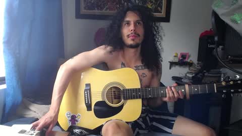 Esnider online show from February 5, 6:26 pm