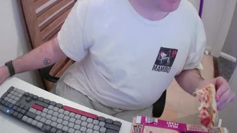 Morph online show from April 4, 8:28 pm