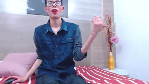 ESTEBAN CARLTON online show from March 6, 11:36 am