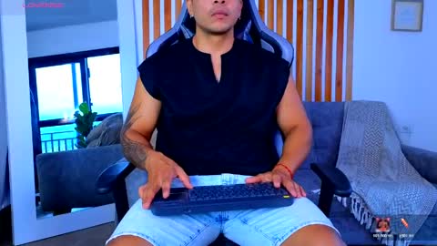 ESTEBAN online show from May 16, 11:30 am