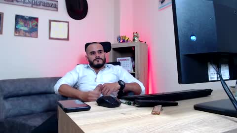 Esteban Fernandez online show from March 27, 6:50 am