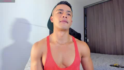 ESTEBAN online show from April 8, 10:40 pm