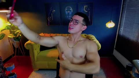 ETHAN RODGERS online show from October 27, 7:49 pm