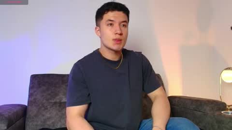 ethanconnor_ online show from April 10, 12:12 pm