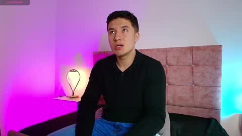 ethanconnor_ online show from March 19, 12:30 pm