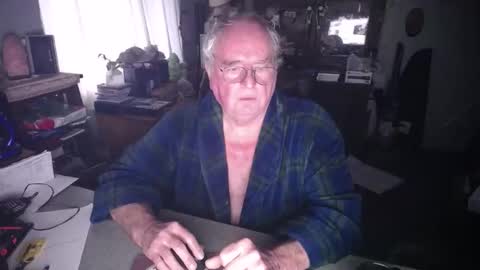 EXCEOS online show from December 11, 4:05 pm